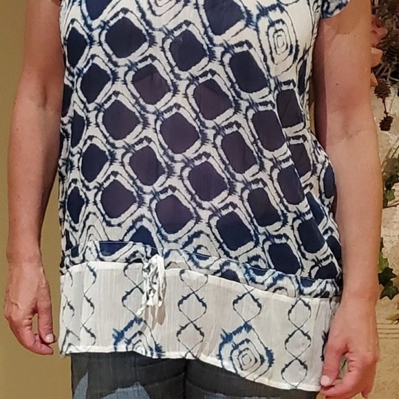 Blouse - Picture 2 of 3